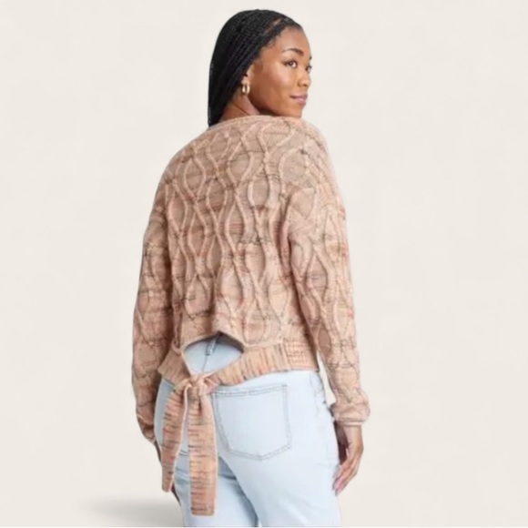 Universal Thread - Women's Sweater - Size XL - Picture 3 of 3